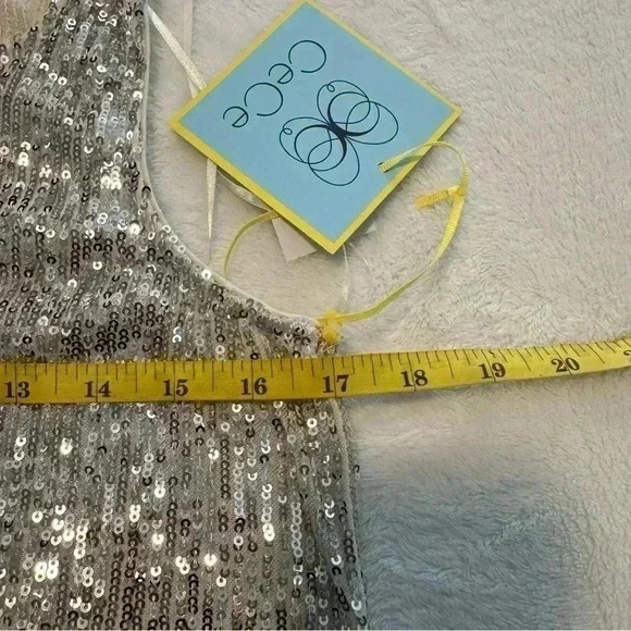 NWT CeCe Women’s Sleeveless Silver Sequins Pull-on Tank Top Back Slit Size S - Picture 5 of 9